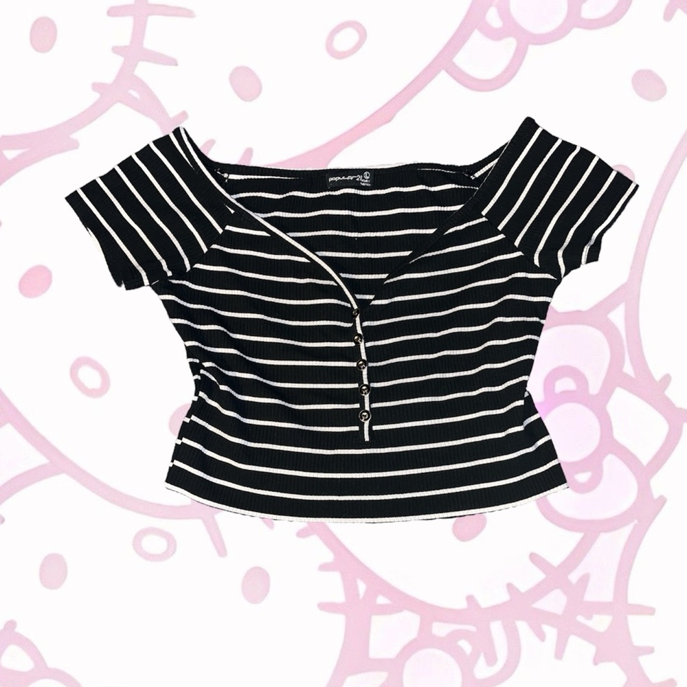 Off The Shoulder Striped Crop-Top 🖤〰️